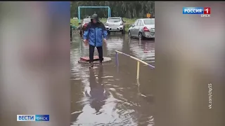 Последствия непогоды: омичи делятся видео затопленных улиц