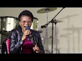 Dércia Muchanga ( U kahle)