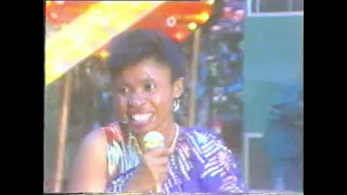 seun rere live performance