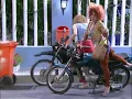 Download Lagu Zorra Total - Valéria e Janete chegando de Moto
