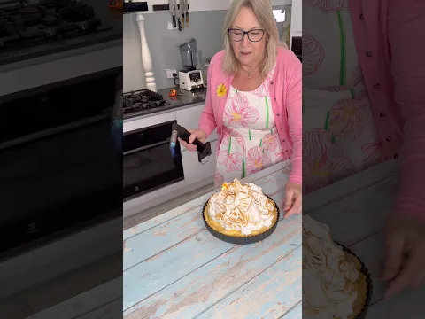 mums lemon meringue pie 🍋