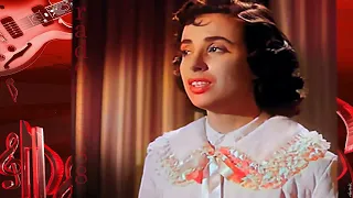 بالالوان نجاة الصغيرة في اغنية غريبة منسية دندنها