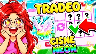 🦢 TRADEÉ el PRIMER CISNE *NEÓN* en ADOPT ME y EXPLOTÓ! 🔥 Roblox