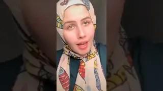 كرش البنت منفوخ 