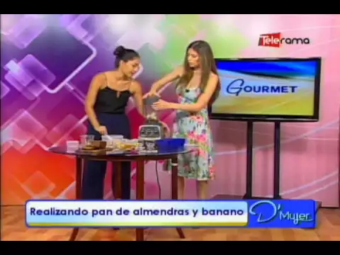 Realizando pan de almendras y banano