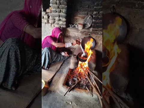 गाँव के चूल्हे पर बनी देसी चाय ☕🔥 | मिट्टी की खुशबू और चाय का असली स्वाद ❤️🌿 #viralshorts