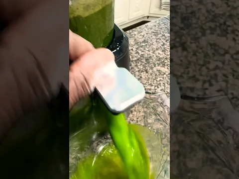 This Juice Helps With Digestion and Bloating