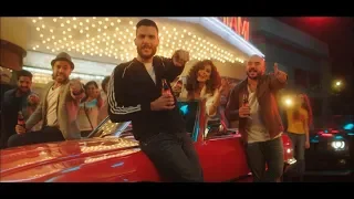 كوكاكولا بتقولها إزاى 