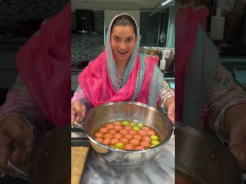 naye school ki khushi mein mithai banai