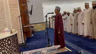 الأمام الصغير فراس السليمي يؤم المصلين بجامع أهل القرآن في   العامرات      دندنها