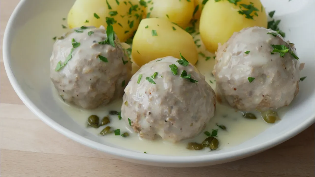 
          
          
          
            
            Königsberger Klopse Selber Machen (Rezept) || German Meatballs in Caper Sauce (Recipe) || [ENG SUBS]
          
        . 