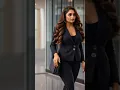 Download Lagu A hot women going to office........