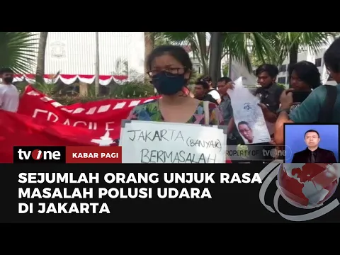 Aktivis Koalisi Perjuangan Warga Jakarta Demo Polusi Udara di Balai Kota Jakarta