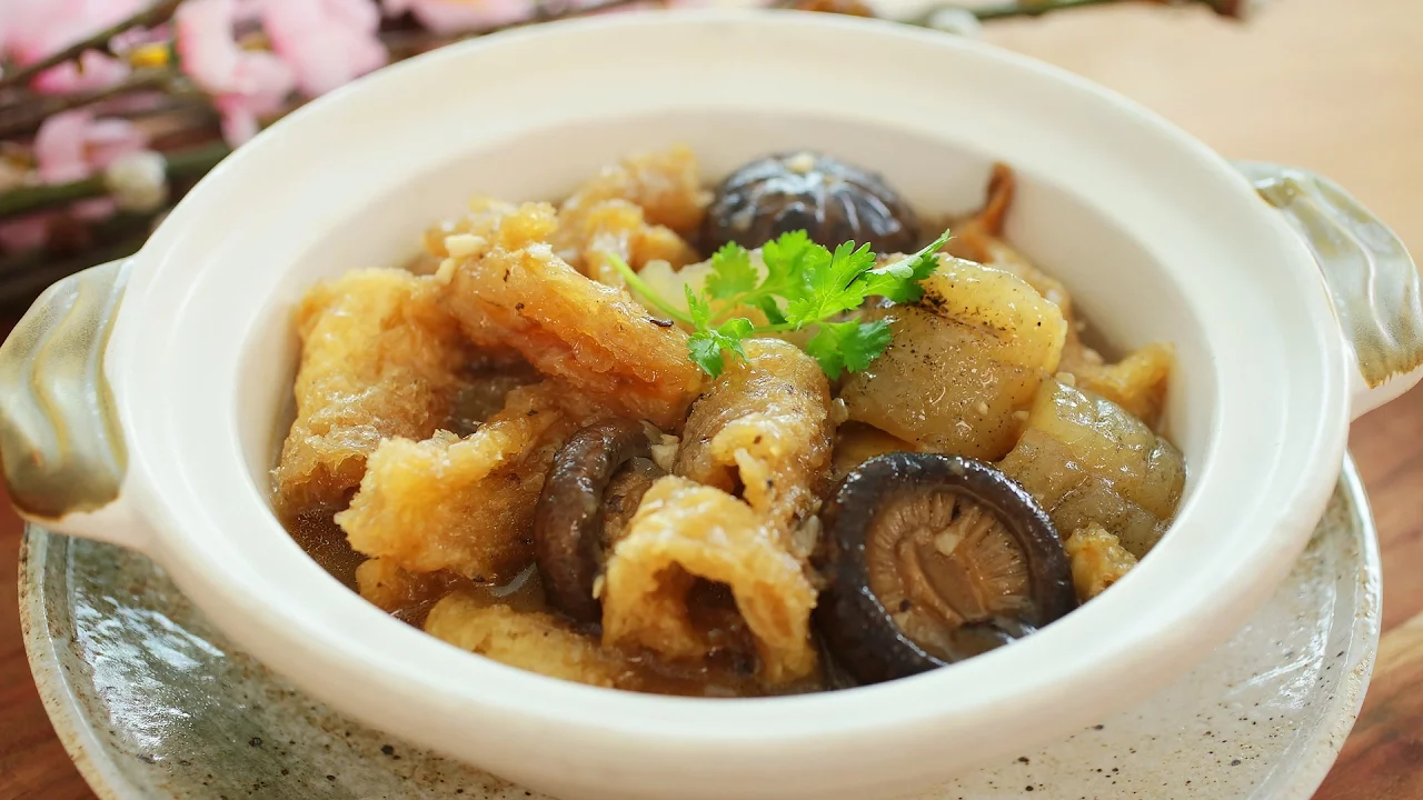 Braised Sea Cucumber With Fish Maw - 