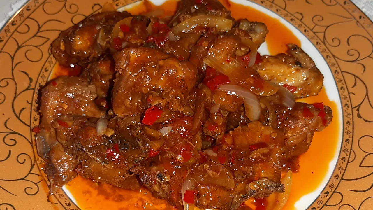 AYAM GORENG MENTEGA ALA RESTORAN YANG ENAK. 