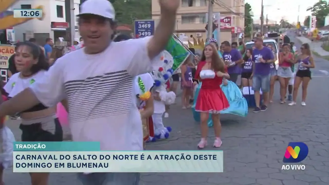 Carnaval do Salto do Norte é a atração deste domingo em Blumenau