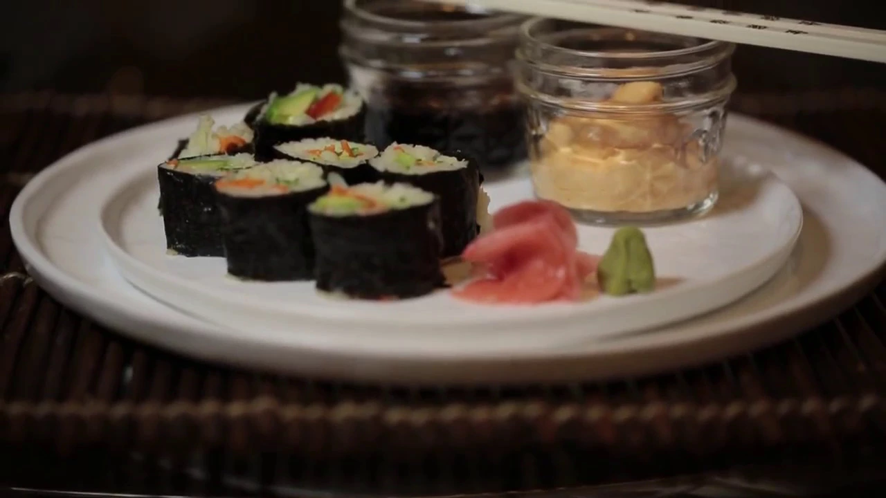 Secrets of Skinny Cooking: (Almost) No-Cal Sushi