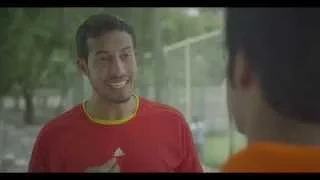 مشهد رائع عن بر الوالدين 