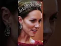 Download Lagu Wie anders dan het koningshuis mag een tiara dragen?