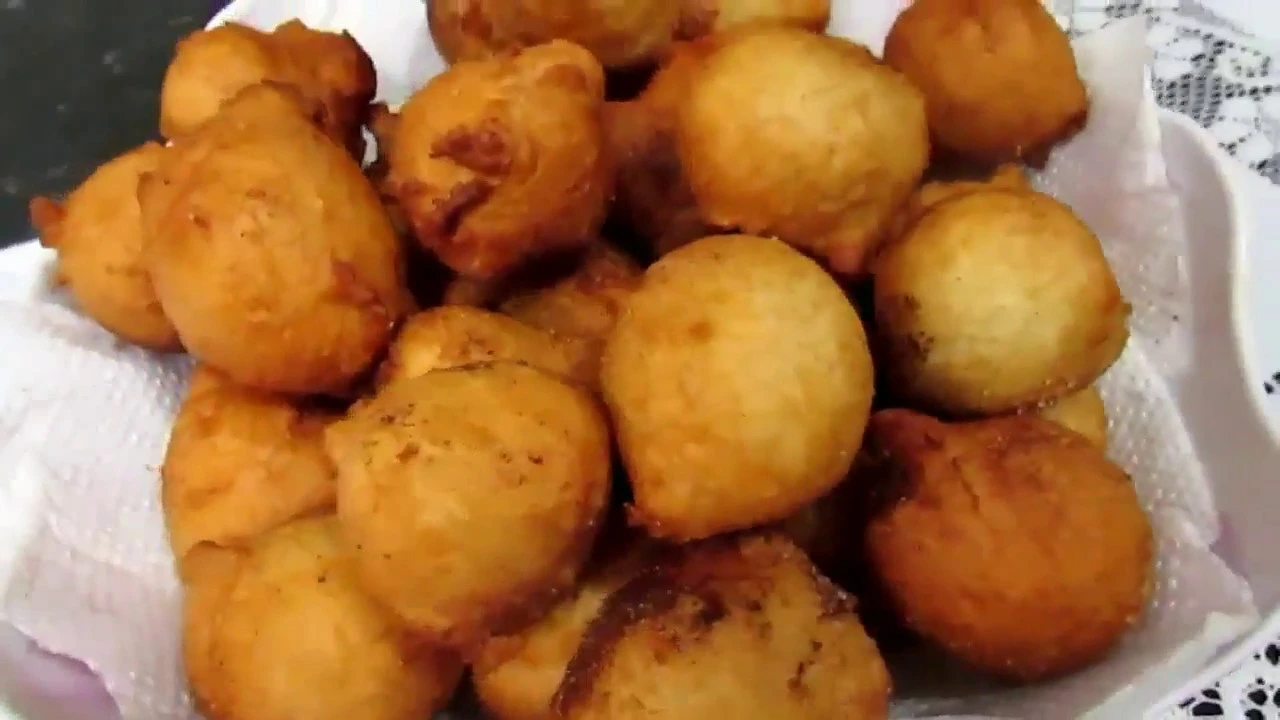 EU FAÇO MEU PÃO PARA O CAFÉ EM 10 MINUTOS! FAÇA HOJE, FOFINHO E MUITO GOSTOSO | PILOTANDO O FOGÃO