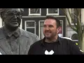 Download Lagu Mick Harren \u0026 Johnny Jordaan - In Amsterdam (Officiële Videoclip)