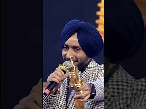 Satinder Sartaj's shayari never fails to amaze !Comment down one word for his writing 👇🏼