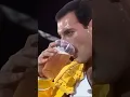 Download Lagu Freddie Mercury drinks beer at the 1986 Wembley concert  #freddiemercury #queen #shorts