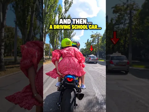 He got so curious he leaned out of the car window... ππ #bikelover #moto
