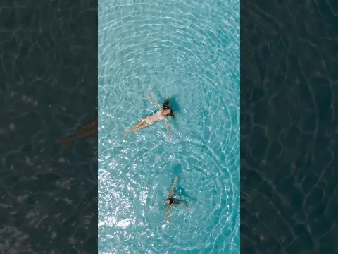 From Ocean Blue to Glowing Gold 🌊☀️