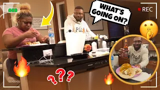 ADDING XXTRA HOT SAUCE TO DEE S TACO TO SEE IF SHE COULD HANDLE IT 