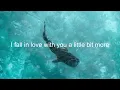 Suriel Hess - Little Bit More (Letra/Lyrics) | Official Music Video