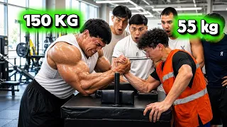 Bodybuilder vs Cleaner 😳￼