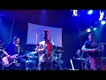 CALDO DE BRUJAS "Yo" en vivo....