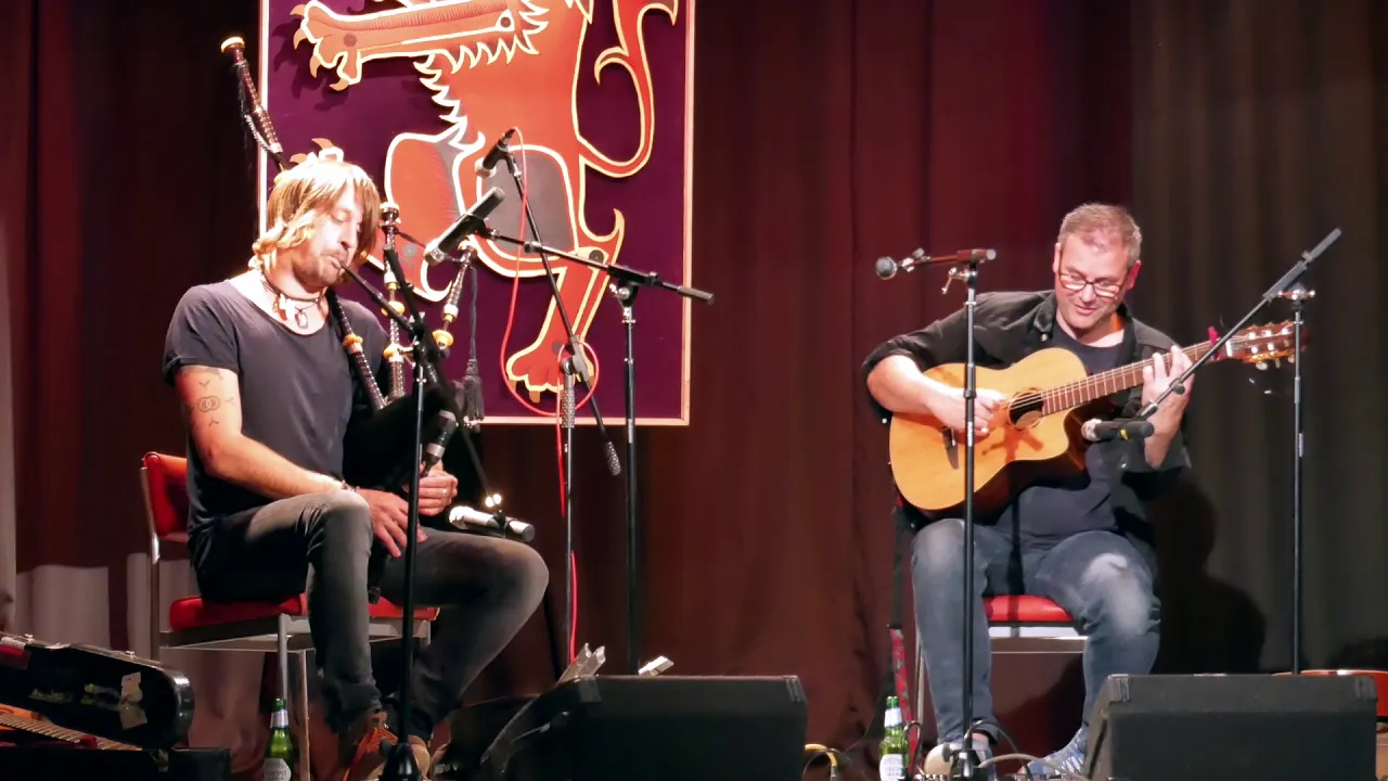 Great bagpipe tune "Unite the Clans" performed by Ross Ainslie and Tim Edey in Braemar, Sept 2019 Great bagpipe tune "Unite the Clans" performed by Ross Ainslie and Tim Edey in Braemar, Sept 2019