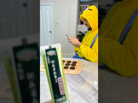 How to Give the PERFECT GIFT to Best Friend Never Finds Out?! 🧐🤣🍪🙈😳