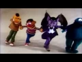 Lagu Sesame Street Characters Skating