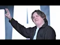 Download Lagu Lewis Capaldi’s Surprise Comeback: Emotional Message at Noah Kahan’s Gig!