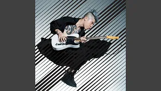 YouTube影片, 內容是刻刻 的 片頭曲「Flashback」MIYAVI vs KenKen