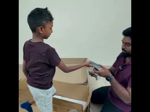 WHY NO VIDEOS !?🤕... | Unboxing With Amma & Appa📦