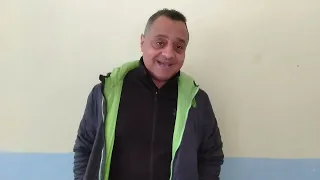 بتميل العيون علي خده   عنابي   دندنها