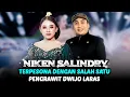 Download Lagu NIKEN SALINDRY TERPESONA DENGAN KEGANTENGAN SALAH SATU PENGRAWIT DWIJO LARAS - SIAPAKAH DIA ???
