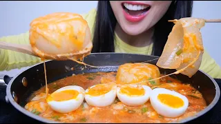 CHEESY RICE CAKE + CHEESY ONIONS BOIL (ASMR EATING SOUNDS) LIGHT WHISPERS | SAS-ASMR