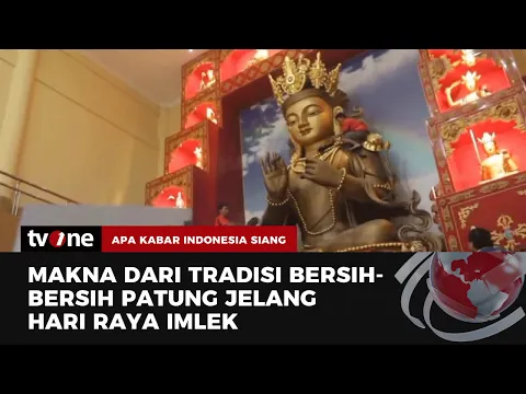 Patung Dewa & Dewi di Vihara Dibersihkan Jelang Perayaan Imlek