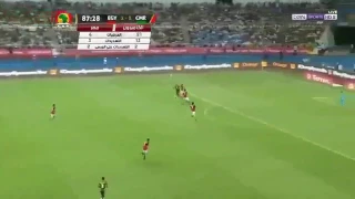 شاهد كيف غضب عصام الشوالي في هدف الكاميرون على مصر في الدقائق الأخيرة   لا لا هنالك مخالفة قبل ذلك   دندنها