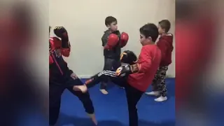 لبطل الصغير هادي محمد انا محارب 