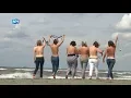Lagu Demonstratief zonder bovenstukje zonnen op Nationale Toplessdag