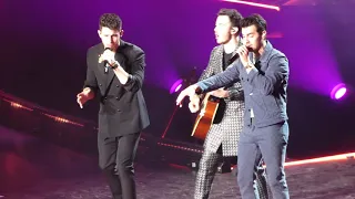 Download Jonas Brothers Happiness Begins Tour live in Amsterdam Ziggo Dome - Opening + Rollercoaster MP3