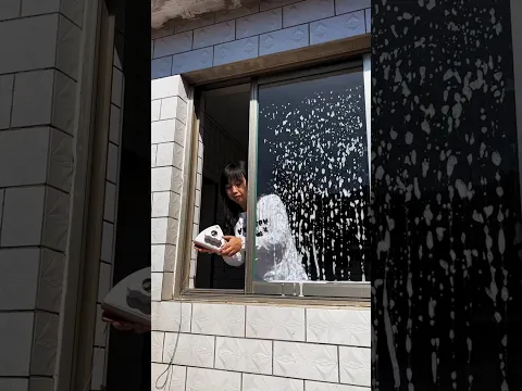 π± Lunaβs Magic Gadget Made the Dirty Window Look Brand-New! β¨#shorts