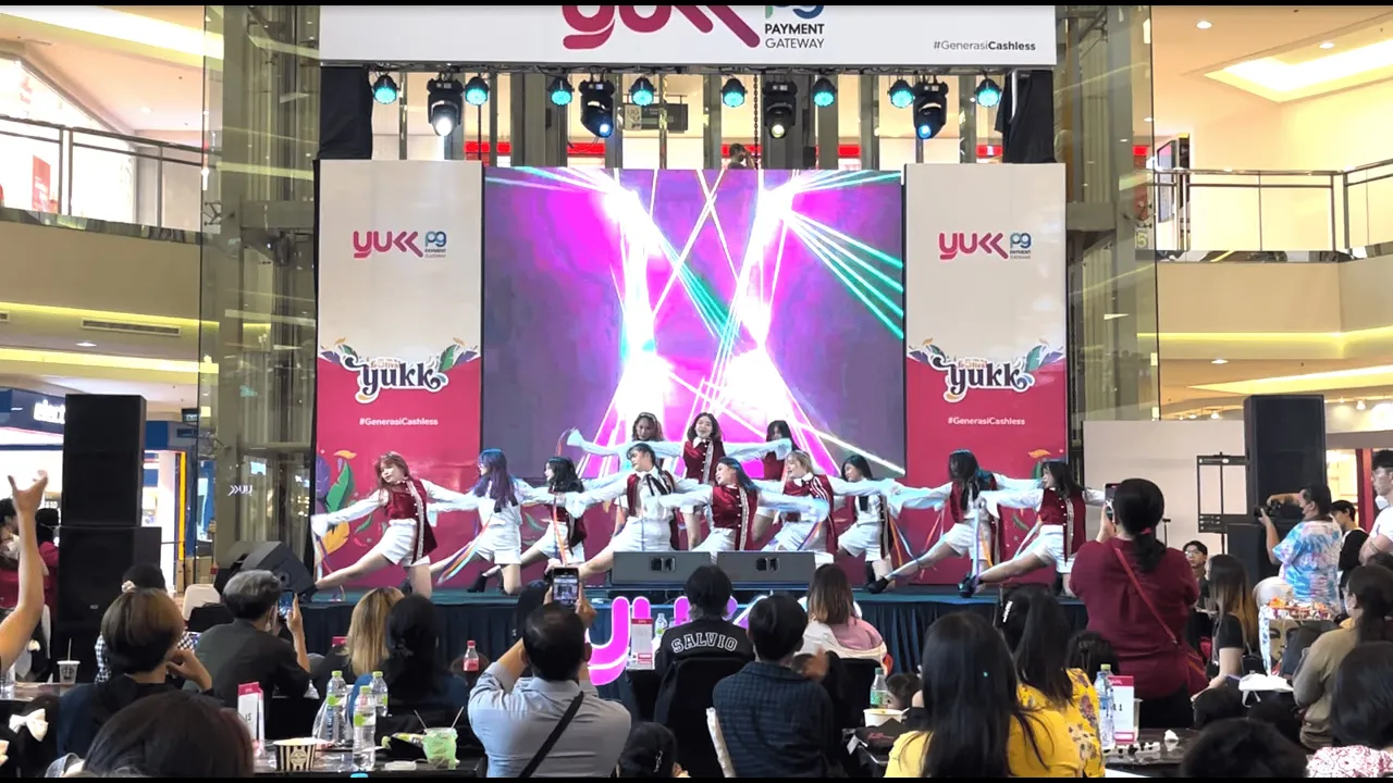 IZ*ONE (아이즈원) - Secret Story of the Swan + La Vie en Rose + Fiesta Dance Cover by THE FRONTLINE IZ*ONE (아이즈원) - Secret Story of the Swan + La Vie en Rose + Fiesta Dance Cover by THE FRONTLINE