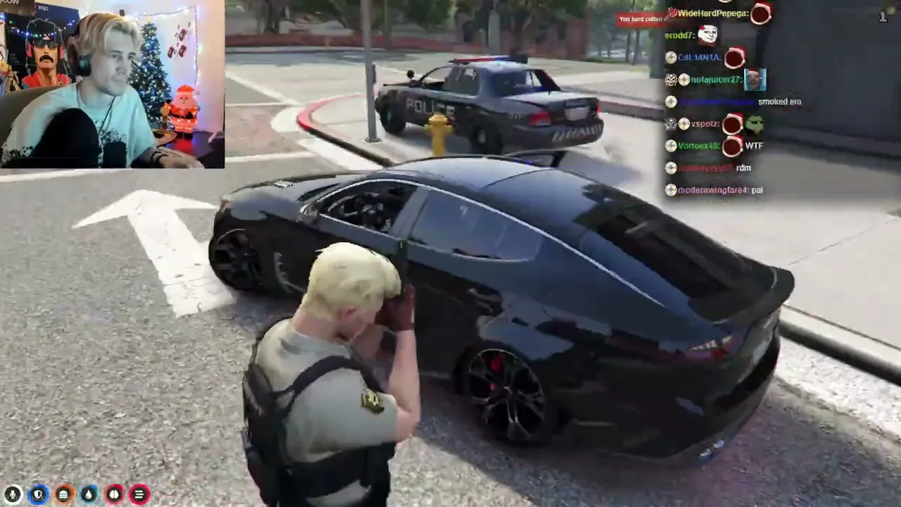 xQc Doesn't Play by the Rules on Officer PP | xQc GTA RP